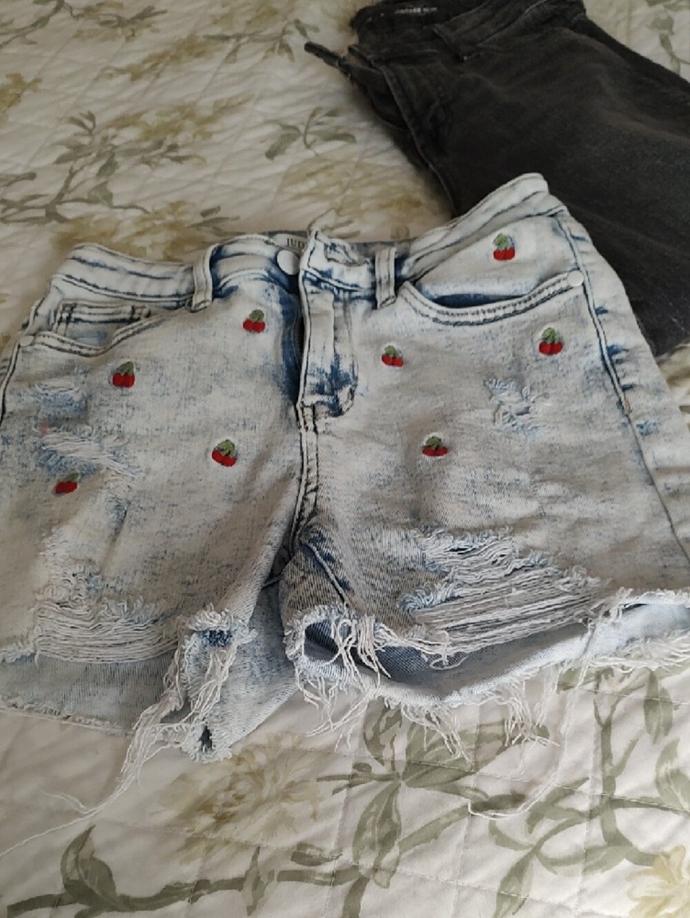 Five Pieces Women's Clothing . Size S - Picture 7 of 14